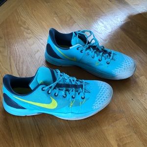 kobe venomenon shoes
